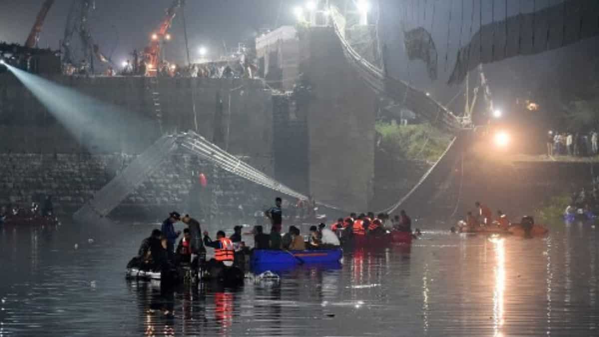 Morbi bridge collapse: Death toll rises to 135, hospital renovation ahead of PM's visit invites ire