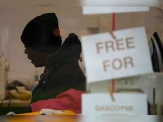 UK Cost of Living Crisis: Food banks 'lifesaver', Britons worried about winter