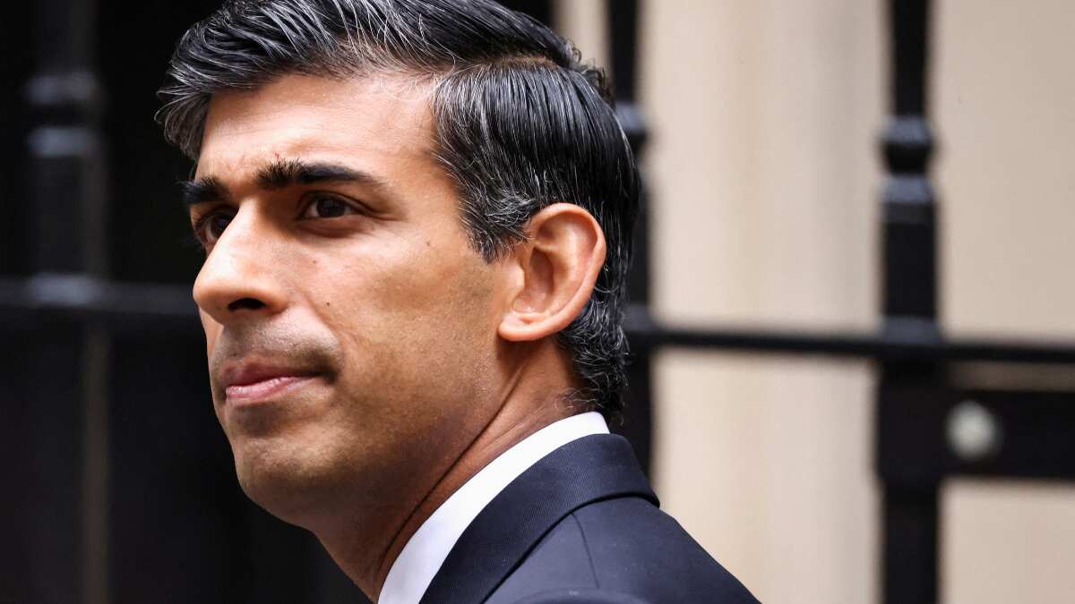 UK PM Sunak takes a 'screeching U-turn,' announces he will attend COP27 after all