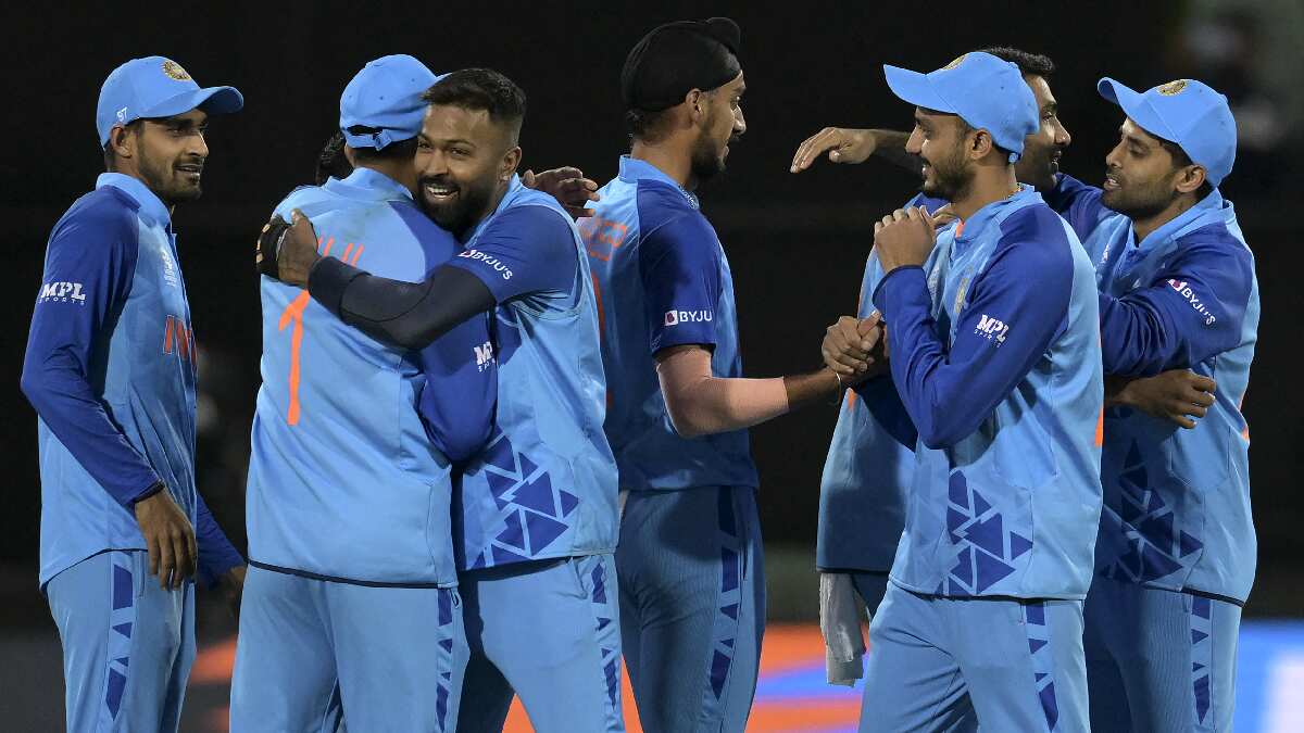 T20 World Cup 2022: Kohli, Arshdeep help India beat Bangladesh by 5 runs in rain-affected thriller