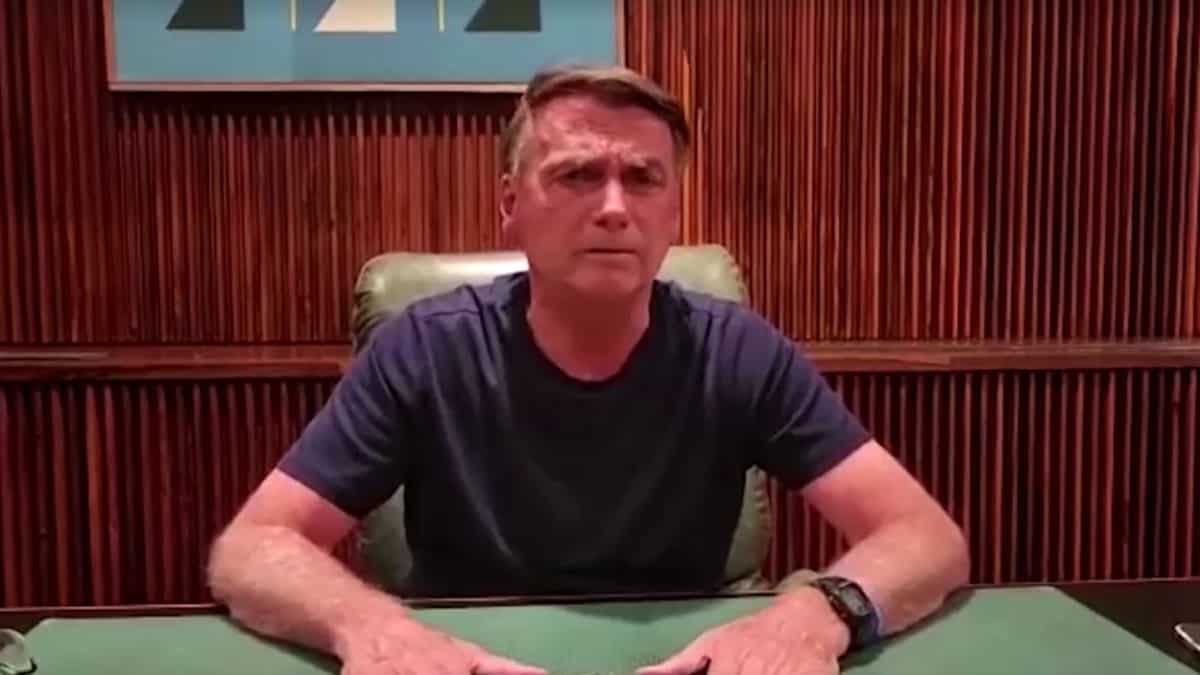 Bolsonaro urges protesting truckers to remove blockades from roads