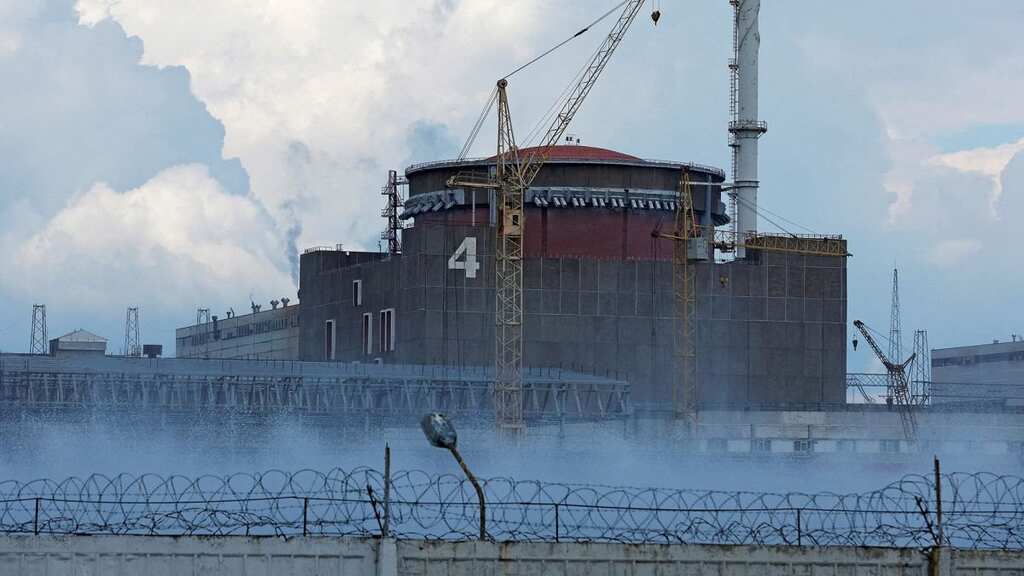Ukraine: Zaporizhzhia nuclear plant cut off from power grid by Russian shelling