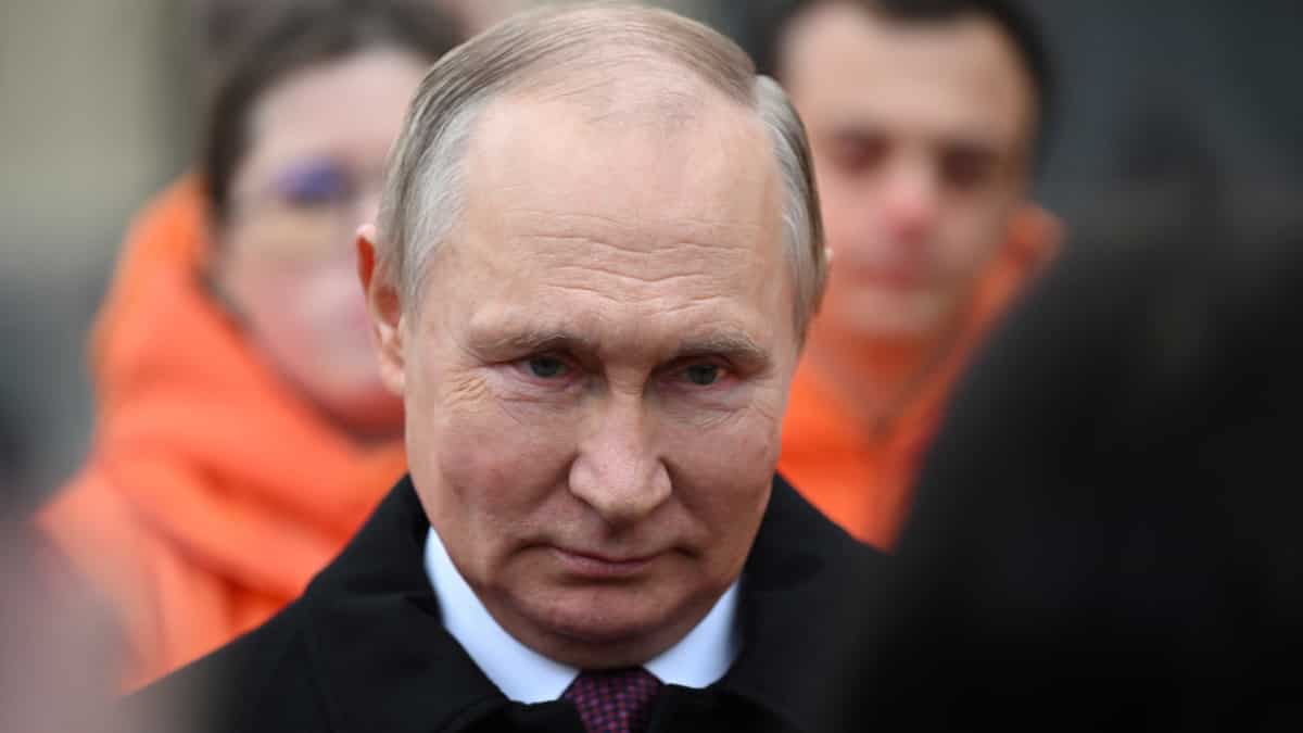 Russia-Ukraine war: Putin says civilians 'should be removed' from Moscow-occupied Kherson