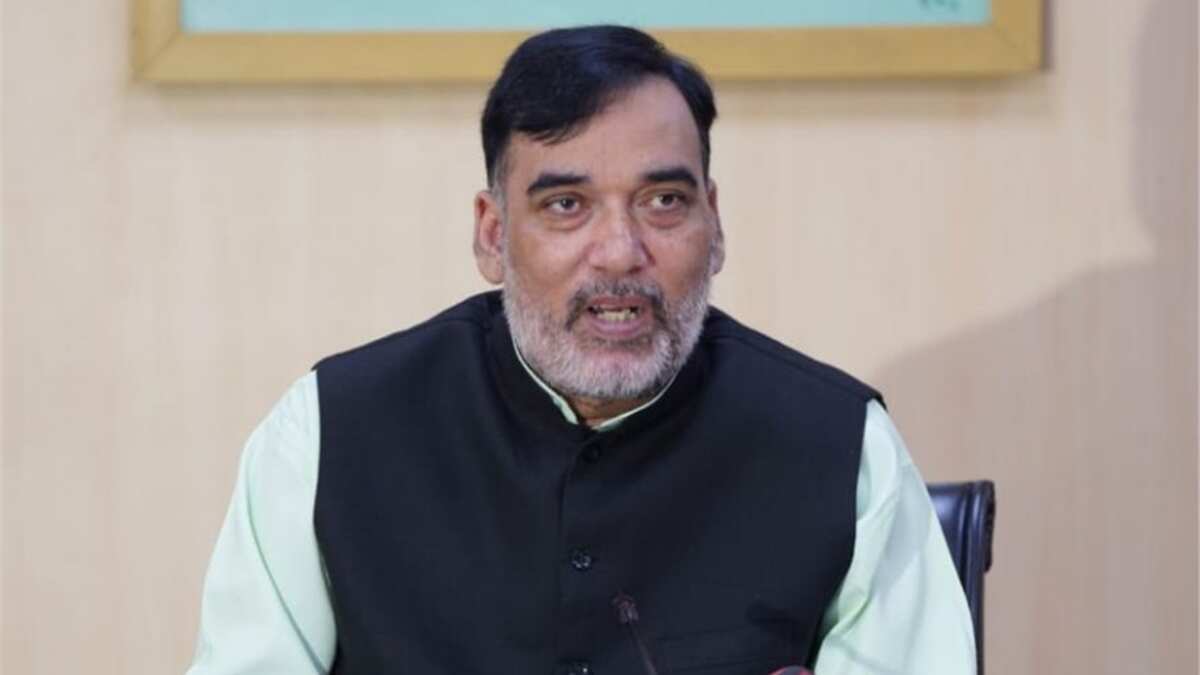 Delhi air pollution: Primary schools to reopen, truck entry ban also lifted Delhi air pollution: Primary schools to reopen, truck entry ban also lifted