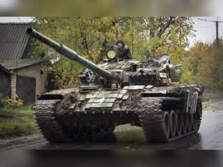 Ukrainian forces close in on Kherson, among first to fall to Moscow