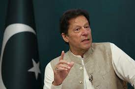 Pak media regulatory body withdraws ban on broadcast of Imran Khan's long march speeches, press conference