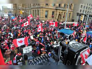 Canada: 55,000 education workers on strike as they demand better pay