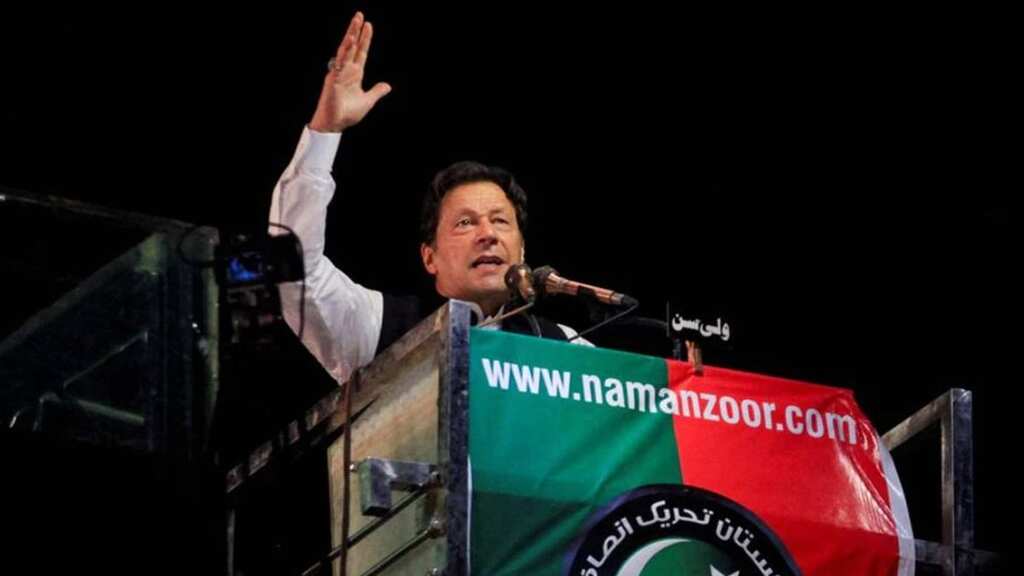 Pakistan Army rejects Imran Khan‘s allegations; latter insists on naming the officer in his FIR