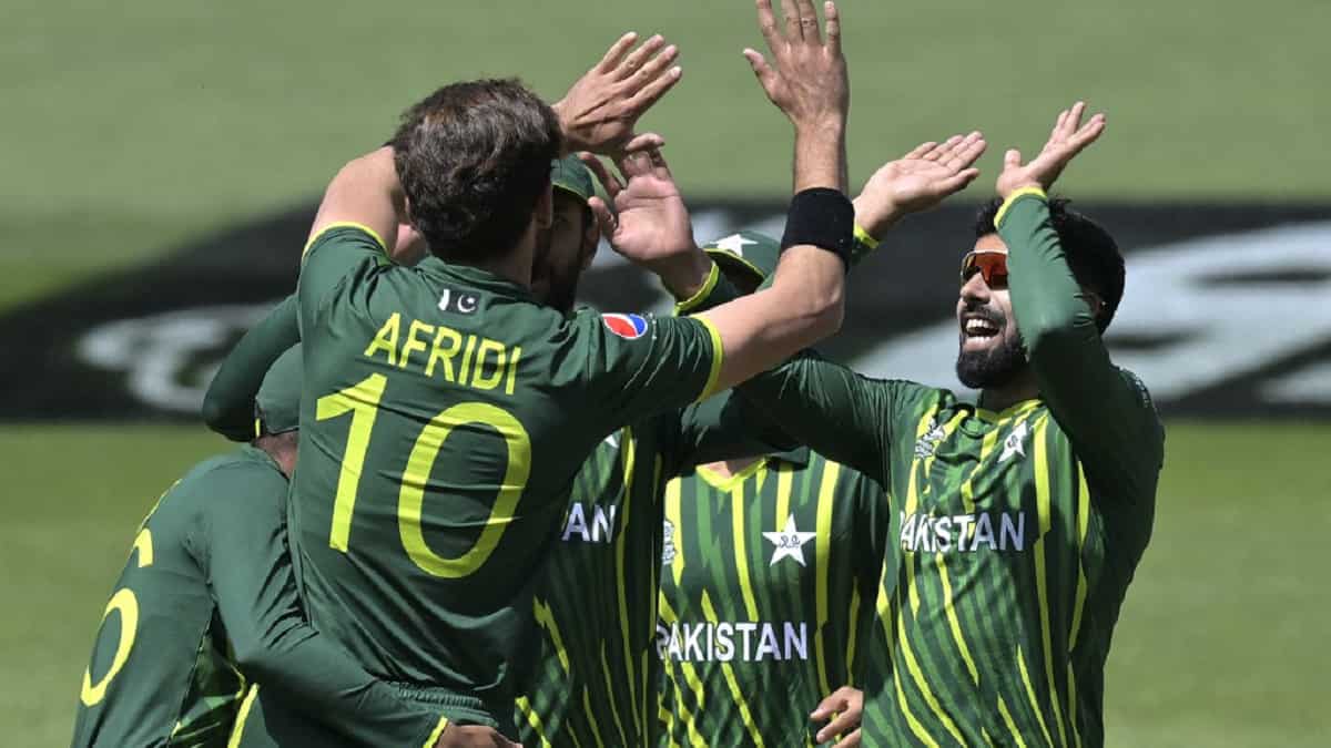 Pakistan thrash Bangladesh by five wickets to miraculously seal semi-final spot in T20 World Cup 2022