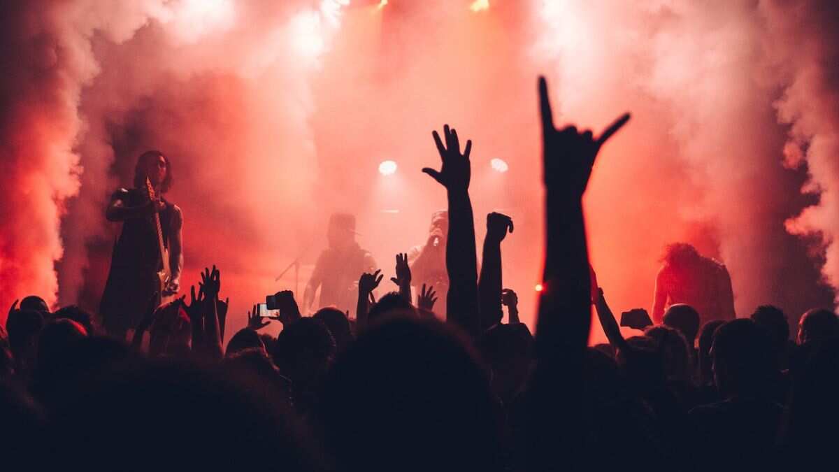 Science confirms low-frequency bass makes people groove Science confirms low-frequency bass makes people groove