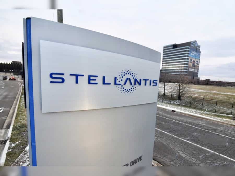 Auto firm Stellantis joins others, pause paid ads on Twitter