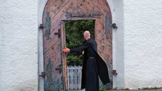 Probe opened after a French cardinal admits to abusing 14-year-old girl decades ago