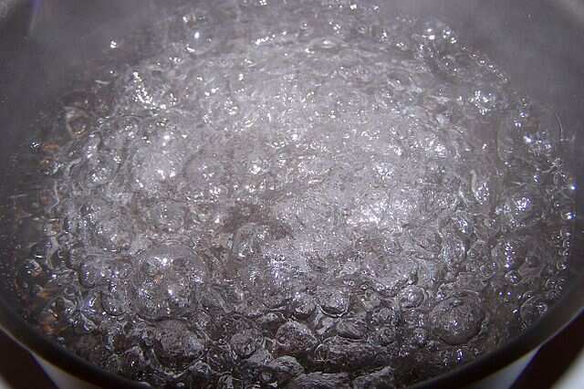 Don't pour hot water on yourself