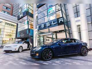 Elon Musk sells Tesla shares worth nearly $4 bn after Twitter deal