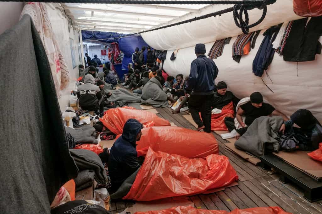 Tensions mount between France and Italy over migrant rescue ship