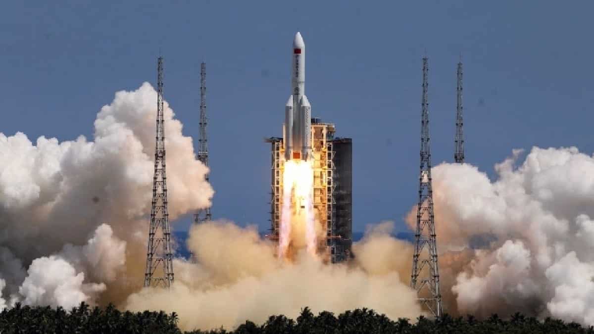 Philippines finds suspected debris of Chinese rocket after brief closure of Spanish airspace Philippines finds suspected debris of Chinese rocket after brief closure of Spanish airspace