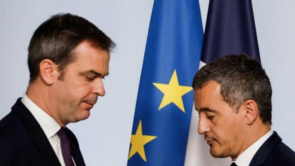 France suspends plan to welcome 3,500 refugees currently in Italy: Interior Minister