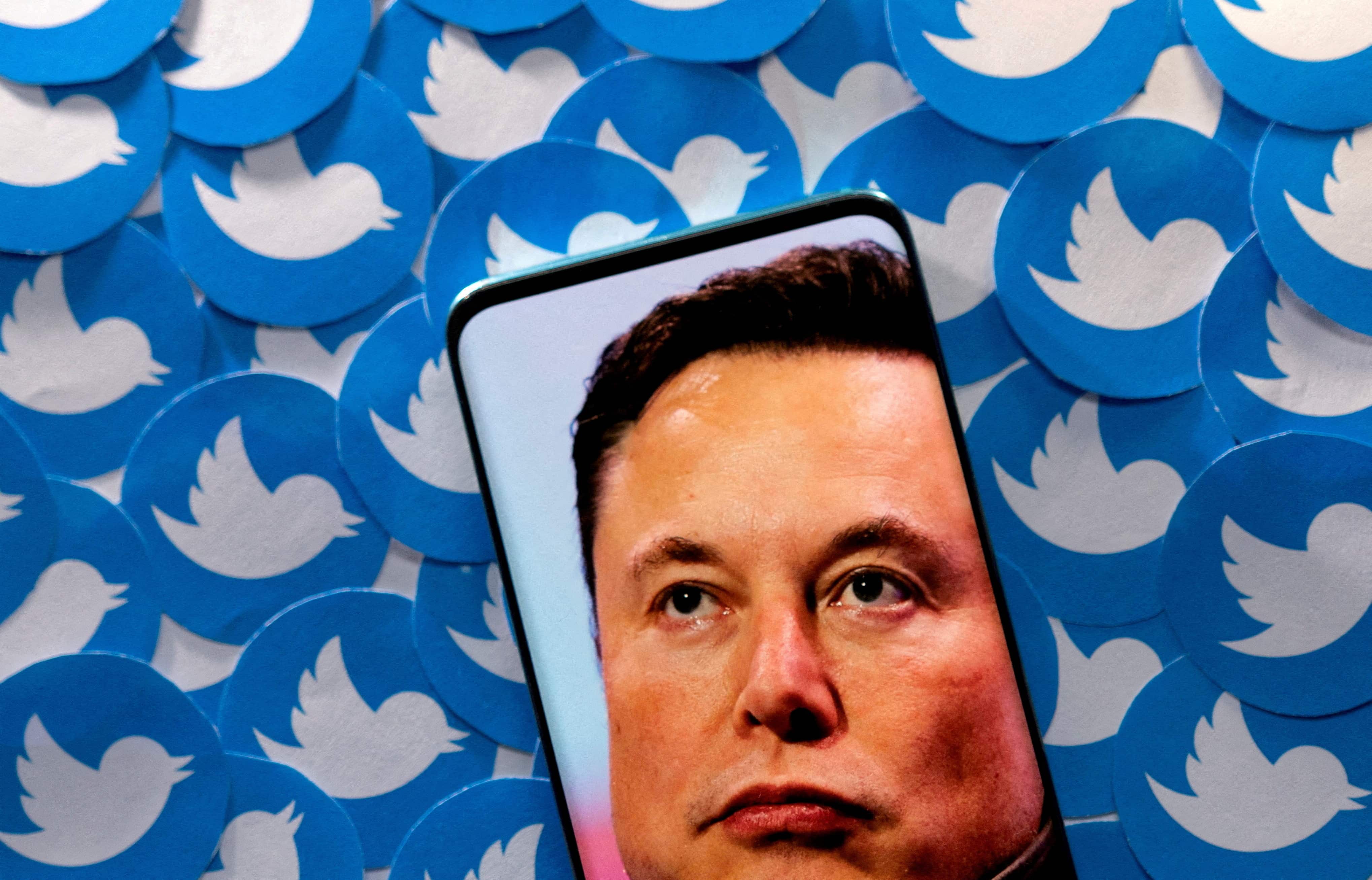 Elon Musk is 'neglecting Tesla,' says analyst 