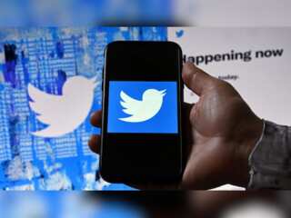 Gravitas: Chaos in the Twitterverse