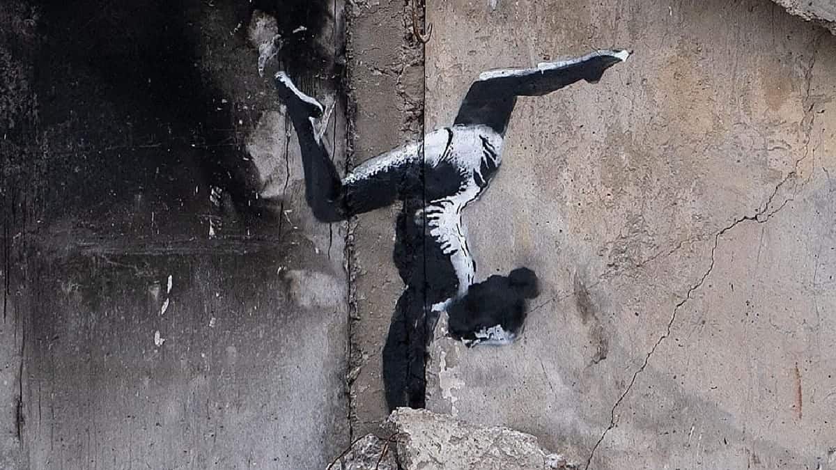 Banksy confirms presence in Ukraine, unveils latest artwork near Kyiv Banksy confirms presence in Ukraine, unveils latest artwork near Kyiv