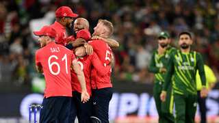 England thrash Pakistan by five wickets in final to clinch T20 World Cup 2022 title