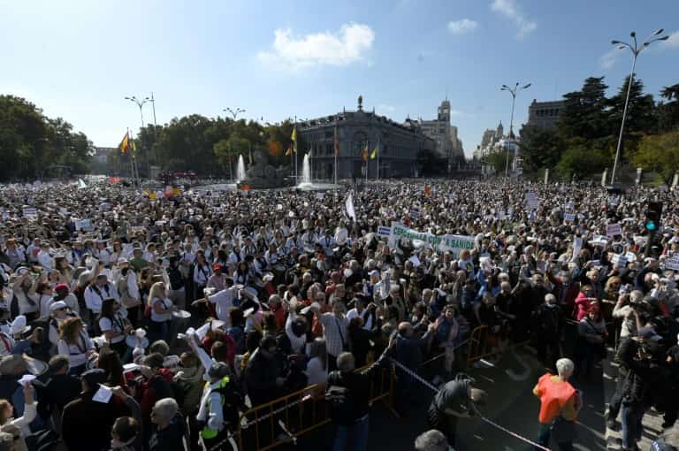Spain: Thousands protest in support of primary healthcare in Madrid