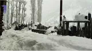 Fresh snowfall across Kashmir region, several national highways closed