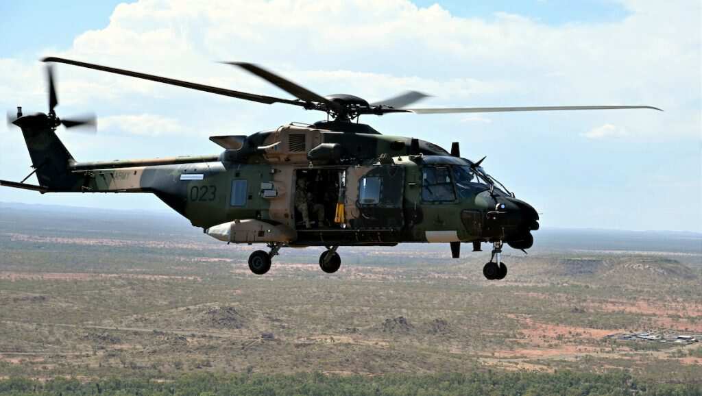Army pilot says helicopter responsible for 2020 Canberra bushfire landed for toilet break