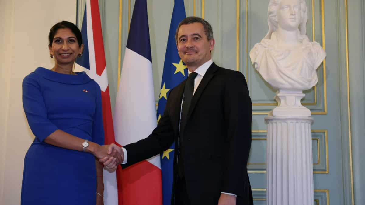 UK and France sign $74mn deal, look to stem illegal migration UK and France sign $74mn deal, look to stem illegal migration