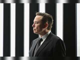 Elon Musk removes Twitter contract workers without notice