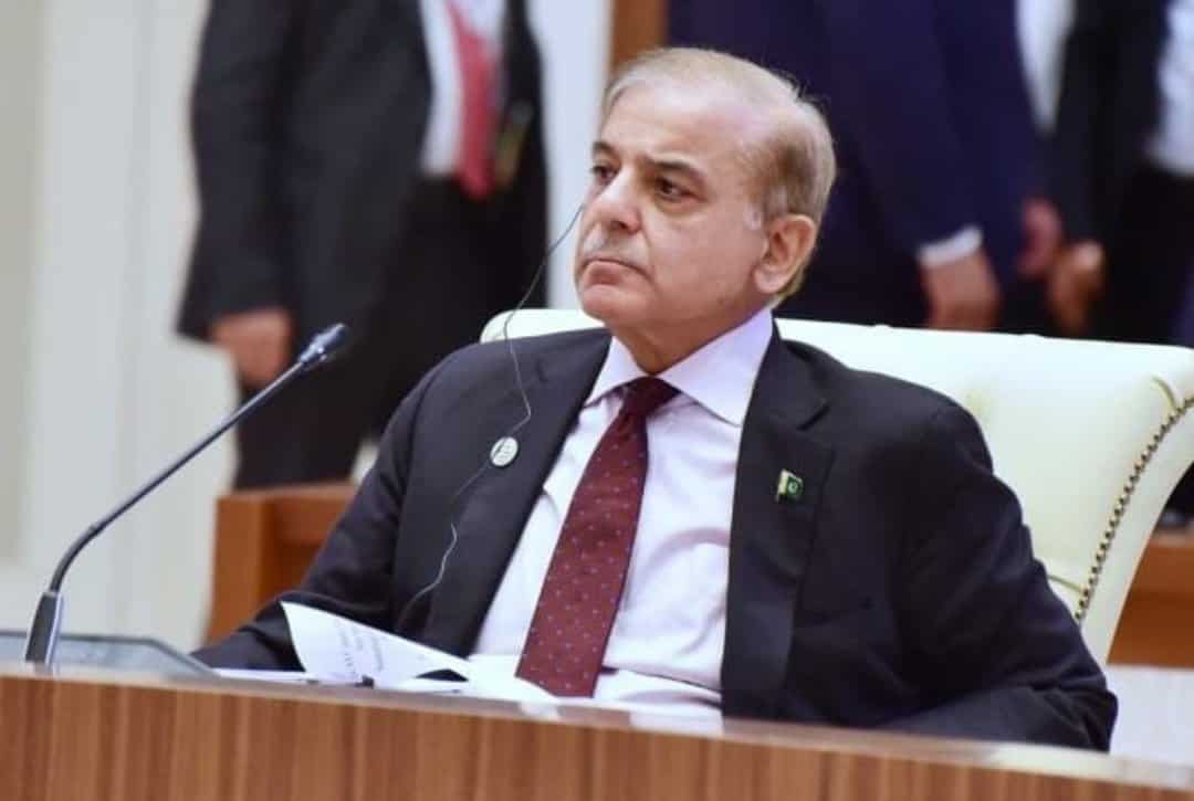 Cash-strapped Pakistan government halts clearance of bills, salaries: Report