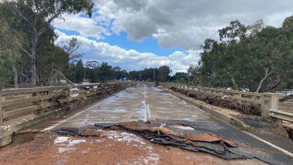 Roads, bridges in dilapidated conditions