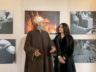 Artist pays tribute to the last craftsman of Kashmiri tiles through exhibition
