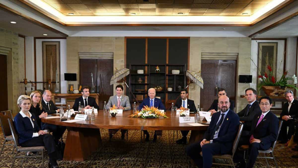 Joe Biden calls for an emergency meeting on Poland missile attack, NATO and G7 issued a joint statement