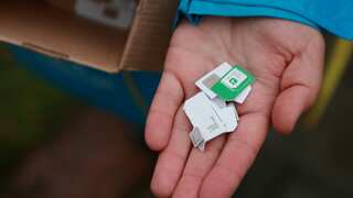 Kherson residents switch Russian SIM cards with Ukrainian ones