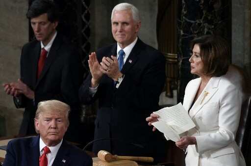 Pelosi tears up Trump's speech