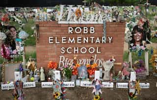 Police chief who responded to Uvalde elementary school shooting steps down