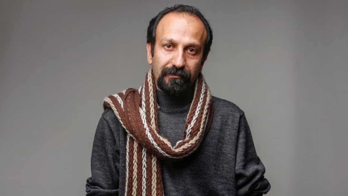 Oscar-winning Iranian director Asghar Farhadi ‘salutes’ protesters Oscar-winning Iranian director Asghar Farhadi ‘salutes’ protesters