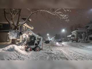 US: Paralysing snowstorm hits Buffalo, mayor imposes travel ban