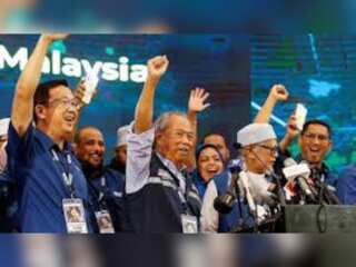 Malaysia faces hung parliament for first time in history