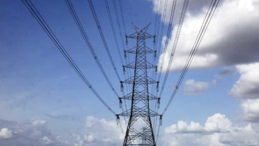 Kashmir valley reels under darkness with eight-hour power curtailment schedule