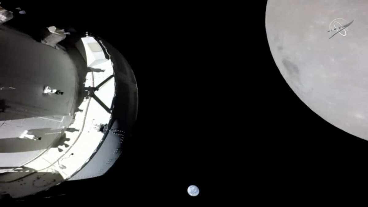 NASA Orion capsule makes closest approach to Moon
