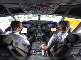 WION Dispatch: Airlines push for single-pilot flights