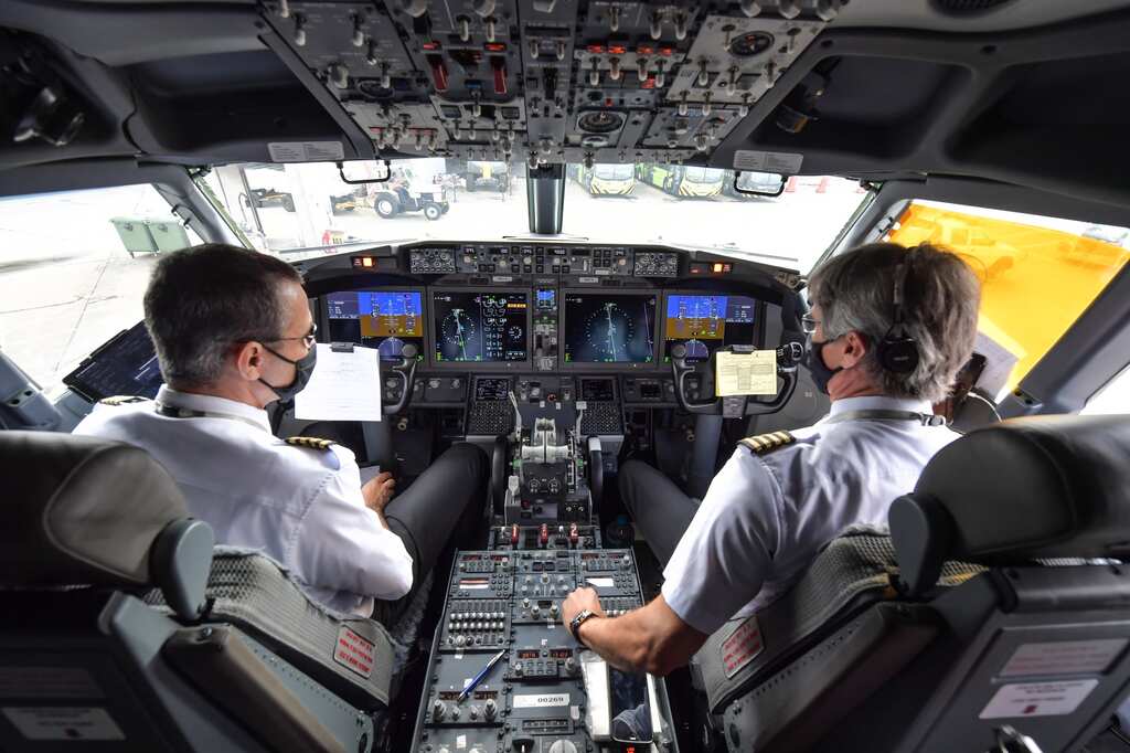 WION Dispatch: Airlines push for single-pilot flights