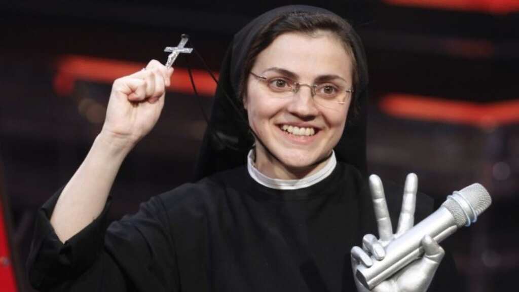 Nun who won the 2014 edition of Italy's 'The Voice' is now a waitress in Spain 