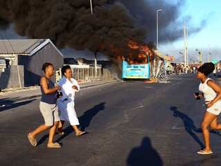 Taxi drivers strike in South Africa: Protesters set two buses on fire