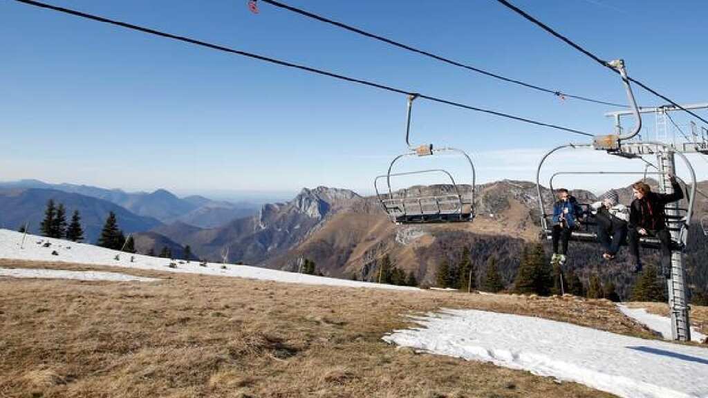 Ski-lift demolished in French Alps because there is no snow left