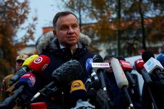 Russian pranksters trick Polish president into believing he is talking to France’s Macron
