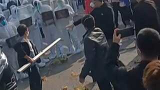 China locks down Zhengzhou after iPhone plant protest, Foxconn apologises over hiring