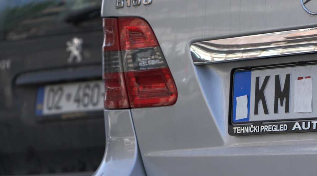 Kosovo and Serbia agree to end long-standing dispute over car licence number plates